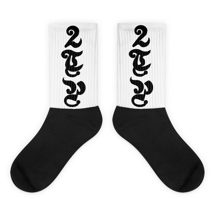 2 Tha Point Old English Letters Socks